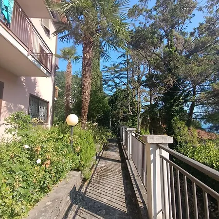 Portico Sul * Oliveto Lario